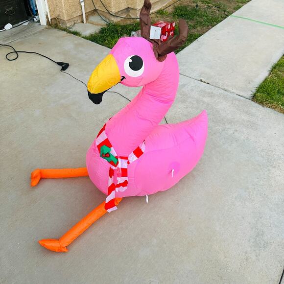 3.5 Ft LED Flamingo Christmas Inflatable w Antlers & Holiday Scarf - Picture 5 of 7